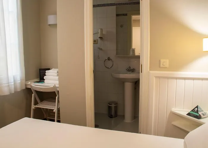 Guest house Alda Miramar Gijon